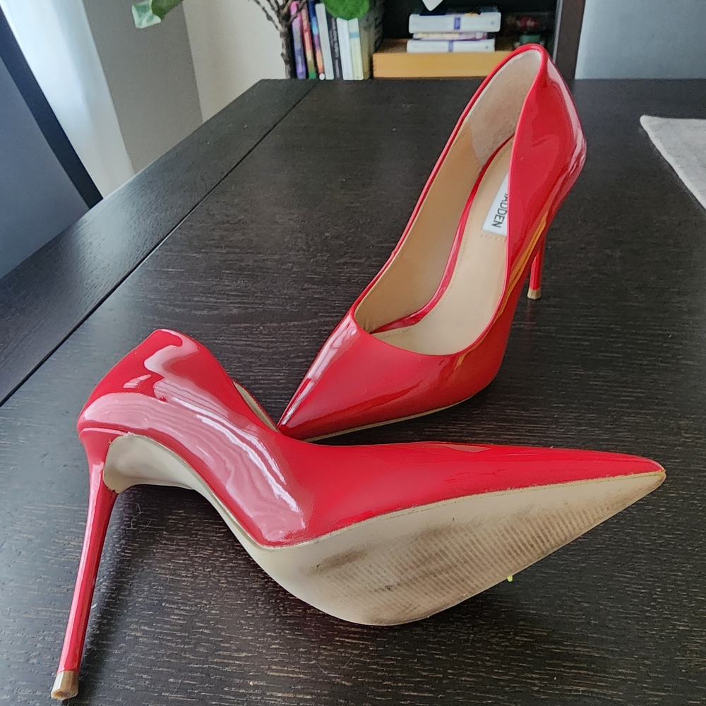 Steve Madden Glossy Red Heels - Picture 2 of 6